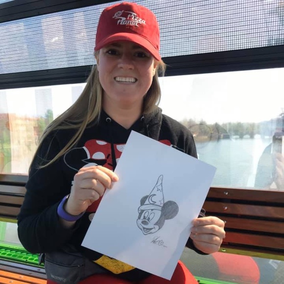 Meet your Posher, Katie - Picture 4 of 4